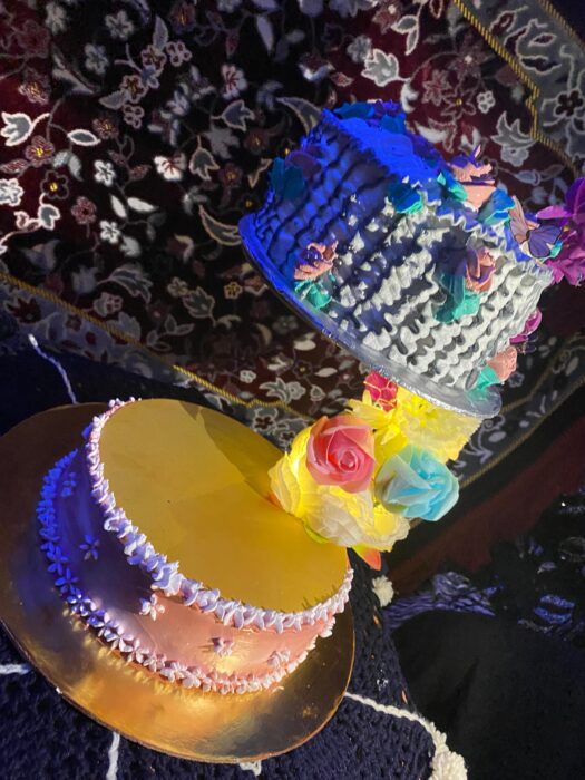 Anti gravity cake